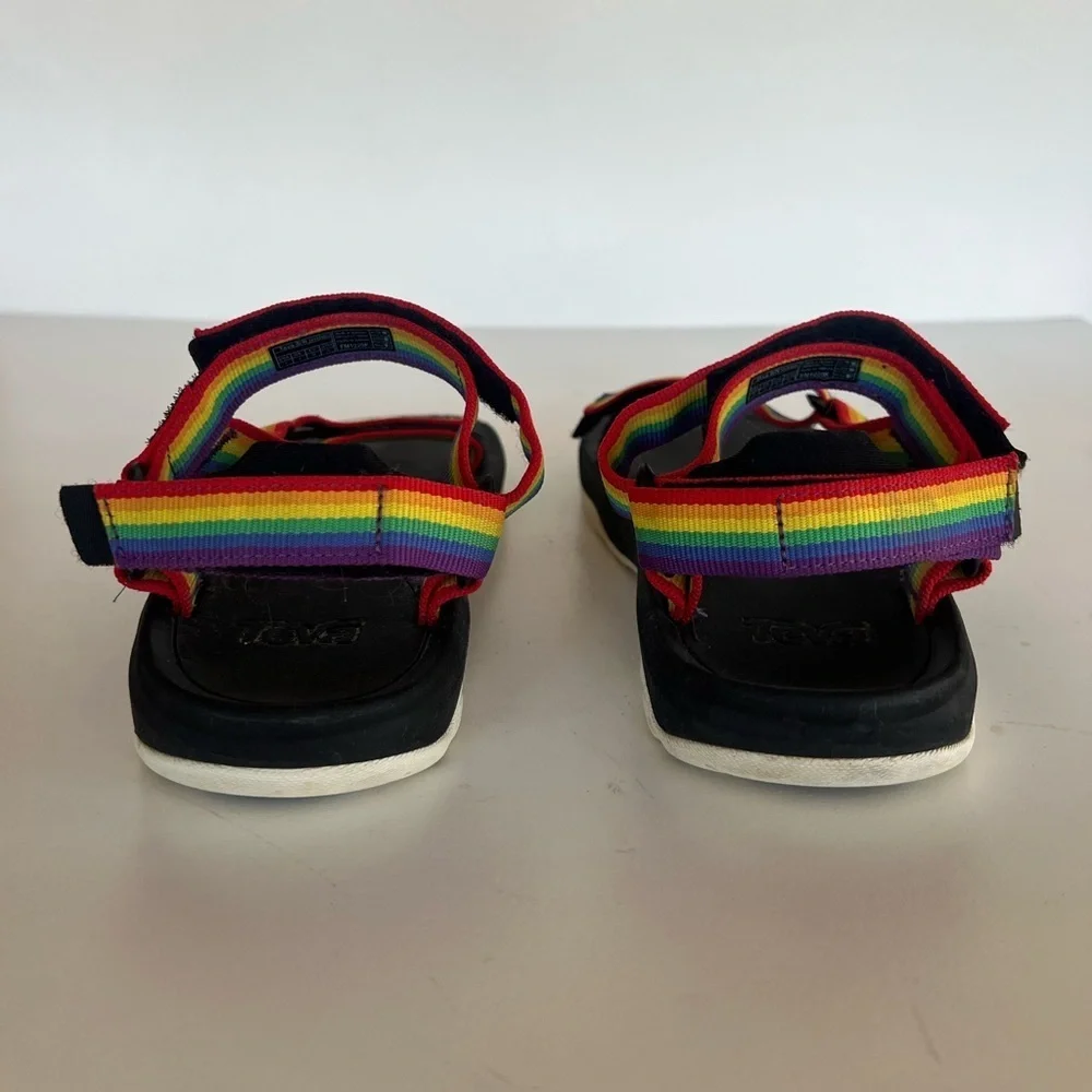 Teva Kid's Unisex Hurricane Xlt 2 Sandals Water Shoes, Rainbow and Black, size 3
